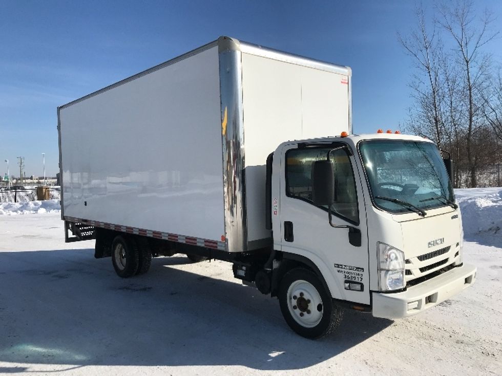 Light Duty Box Truck-Light and Medium Duty Trucks-Isuzu-2020-NPR EFI-Ste-Foy-PQ-211,547\n\t\tkm-$ 39,750 - Image 1