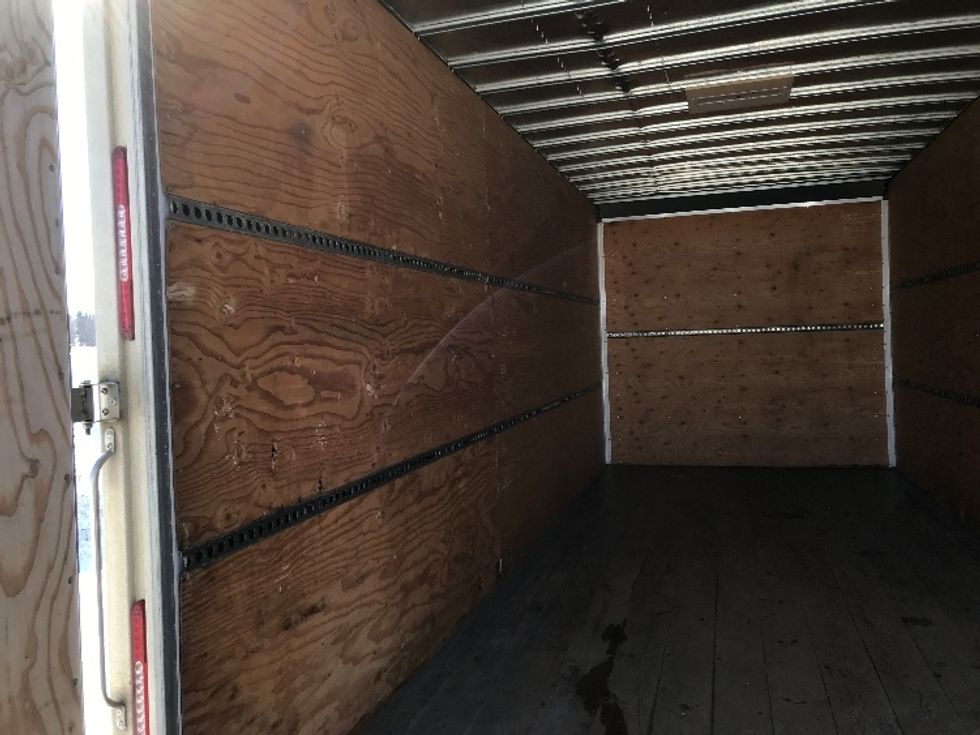 Light Duty Box Truck-Light and Medium Duty Trucks-Isuzu-2020-NPR EFI-Ste-Foy-PQ-211,547\n\t\tkm-$ 39,750 - Image 11