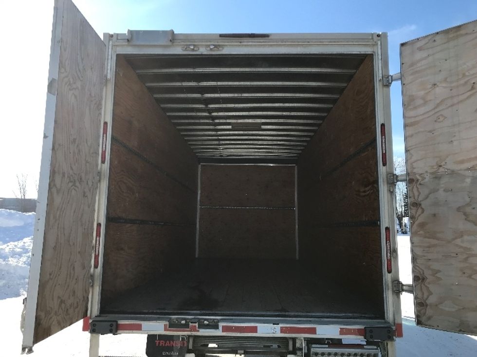 Light Duty Box Truck-Light and Medium Duty Trucks-Isuzu-2020-NPR EFI-Ste-Foy-PQ-211,547\n\t\tkm-$ 39,750 - Image 8