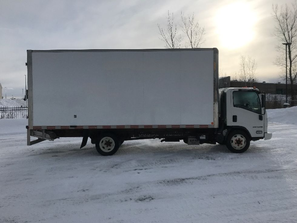 Light Duty Box Truck-Light and Medium Duty Trucks-Isuzu-2020-NPR EFI-Ste-Foy-PQ-241,708\n\t\tkm-$ 35,500 - Image 15