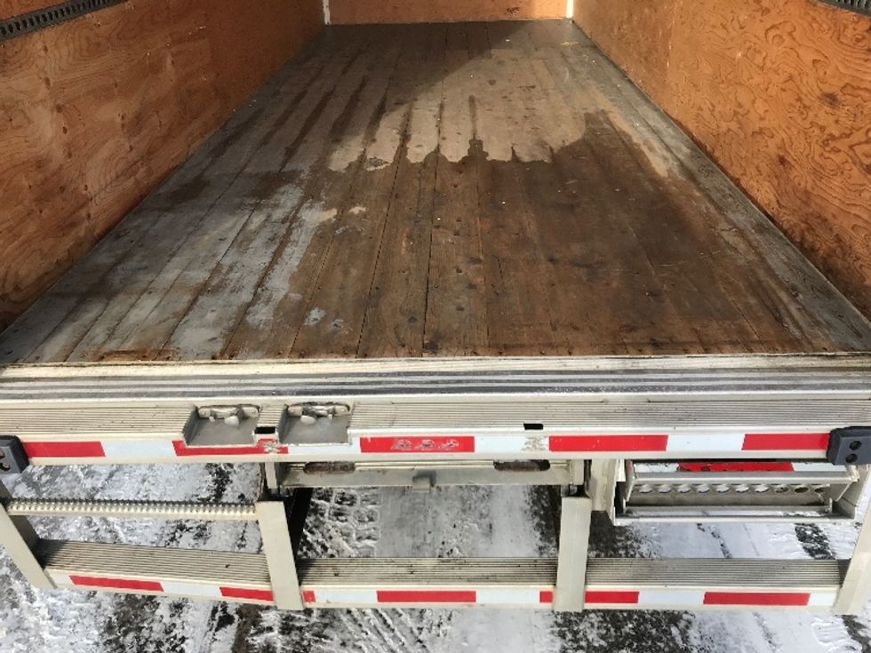 Light Duty Box Truck-Light and Medium Duty Trucks-Isuzu-2020-NPR EFI-Ste-Foy-PQ-250,102\n\t\tkm-$ 34,000 - Image 10