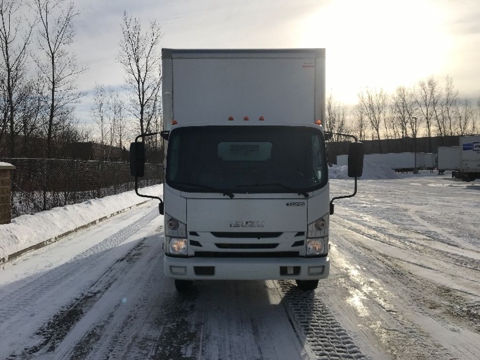 Light Duty Box Truck-Light and Medium Duty Trucks-Isuzu-2020-NPR EFI-Ste-Foy-PQ-250,102\n\t\tkm-$ 34,000 - Image 2