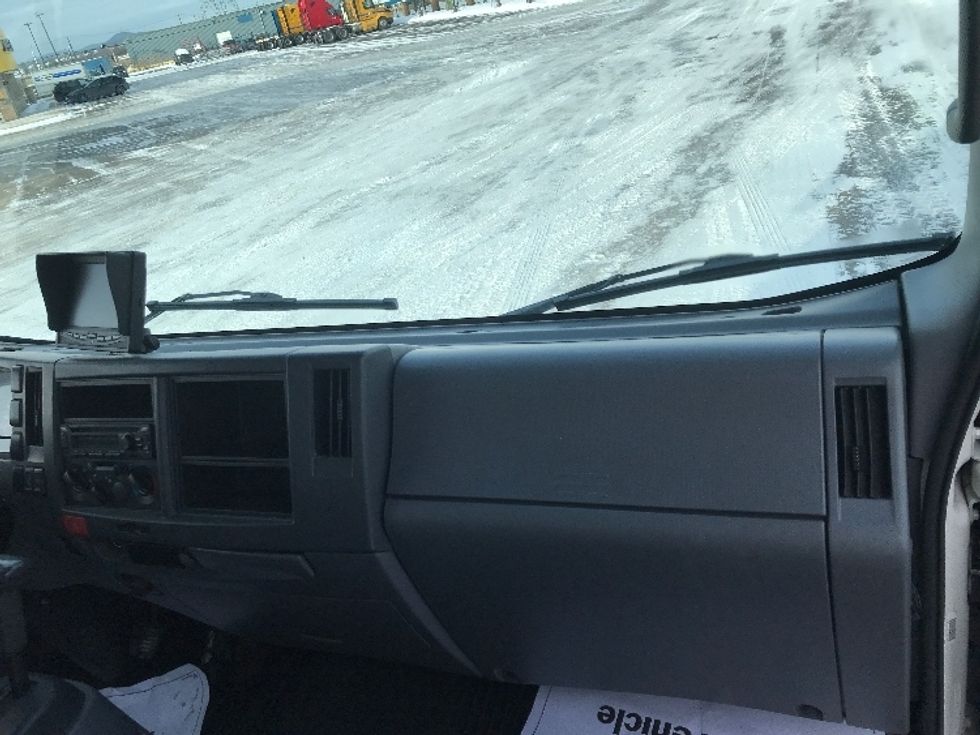 Light Duty Box Truck-Light and Medium Duty Trucks-Isuzu-2020-NPR EFI-Ste-Foy-PQ-250,102\n\t\tkm-$ 34,000 - Image 21