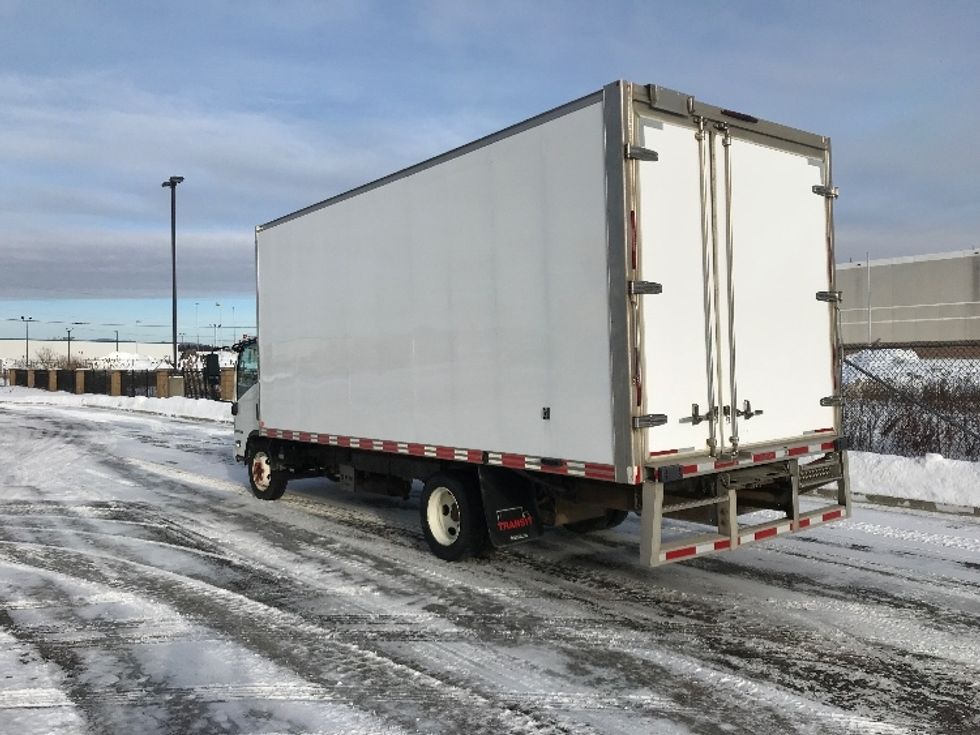 Light Duty Box Truck-Light and Medium Duty Trucks-Isuzu-2020-NPR EFI-Ste-Foy-PQ-250,102\n\t\tkm-$ 34,000 - Image 6