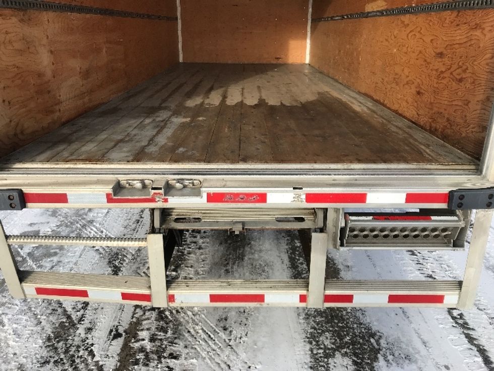 Light Duty Box Truck-Light and Medium Duty Trucks-Isuzu-2020-NPR EFI-Ste-Foy-PQ-250,102\n\t\tkm-$ 34,000 - Image 9