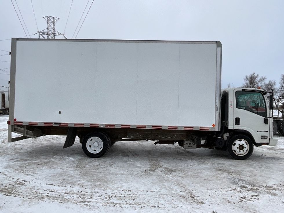 Light Duty Box Truck-Light and Medium Duty Trucks-Isuzu-2020-NPR EFI-Ste-Foy-PQ-280,321\n\t\tkm-$ 28,250 - Image 15