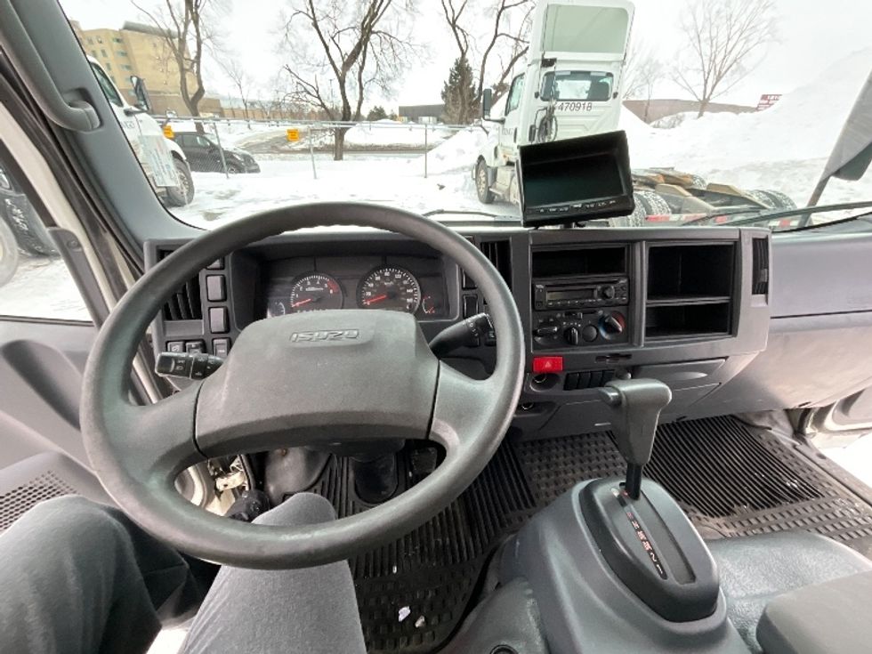 Light Duty Box Truck-Light and Medium Duty Trucks-Isuzu-2020-NPR EFI-Ste-Foy-PQ-280,321\n\t\tkm-$ 28,250 - Image 18