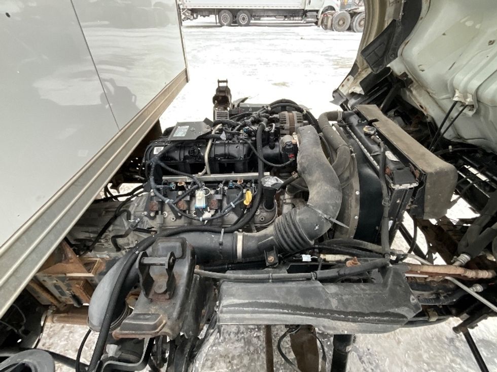 Light Duty Box Truck-Light and Medium Duty Trucks-Isuzu-2020-NPR EFI-Ste-Foy-PQ-280,321\n\t\tkm-$ 28,250 - Image 23