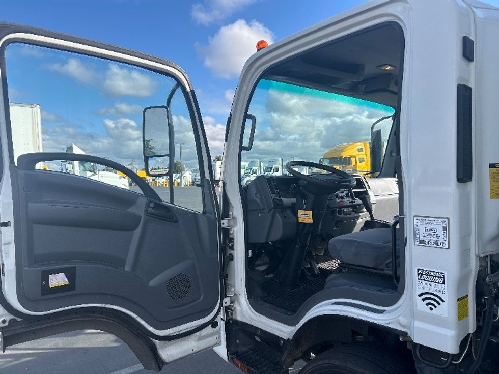 Light Duty Box Truck-Light and Medium Duty Trucks-Isuzu-2020-NPR EFI-Stockton-CA-96,126\n\t\tmiles-$ 41,750 - Image 16