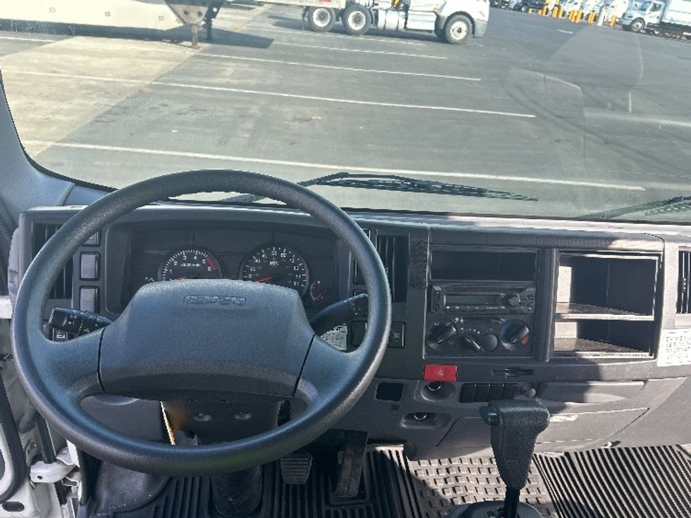 Light Duty Box Truck-Light and Medium Duty Trucks-Isuzu-2020-NPR EFI-Stockton-CA-96,126\n\t\tmiles-$ 41,750 - Image 18