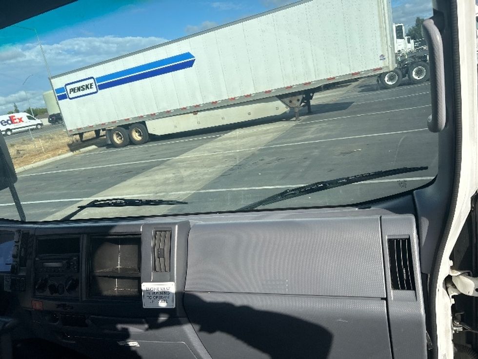 Light Duty Box Truck-Light and Medium Duty Trucks-Isuzu-2020-NPR EFI-Stockton-CA-96,126\n\t\tmiles-$ 41,750 - Image 21