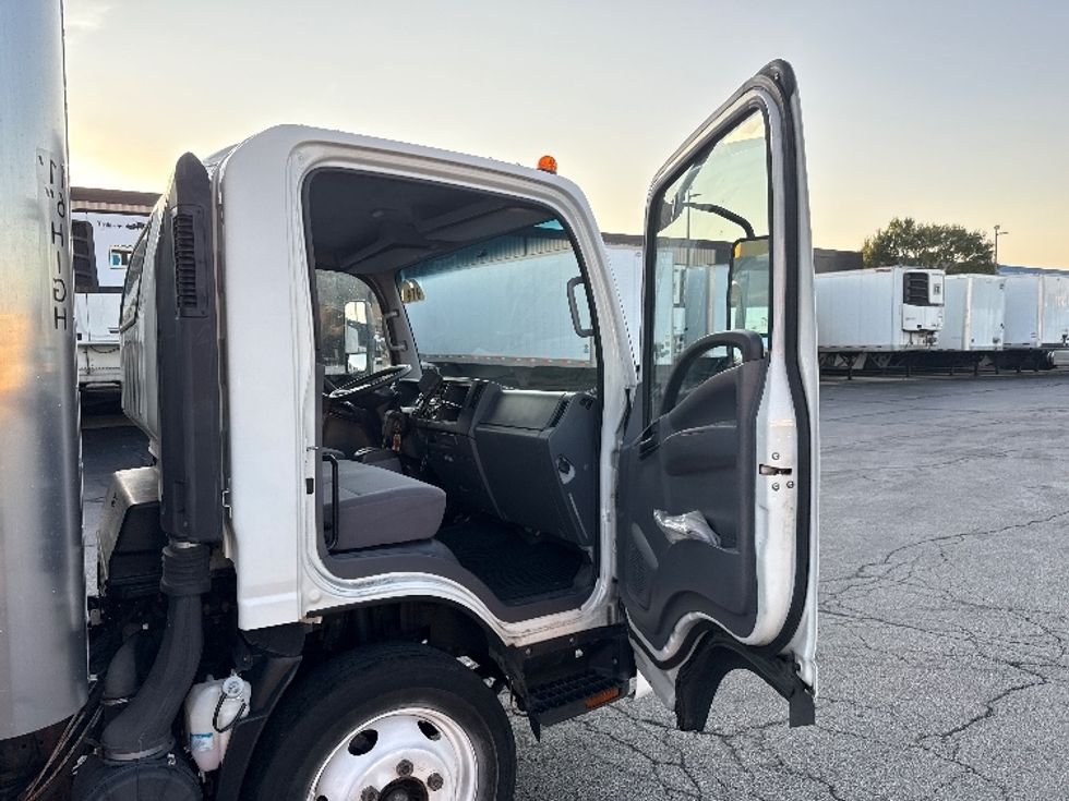 Light Duty Box Truck-Light and Medium Duty Trucks-Isuzu-2020-NPR EFI-Sturtevant-WI-165,865\n\t\tmiles-$ 25,750 - Image 20