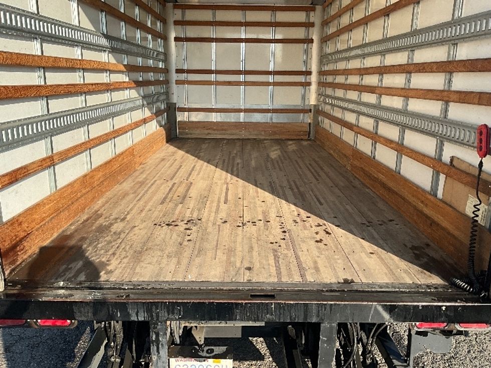 Light Duty Box Truck-Light and Medium Duty Trucks-Isuzu-2020-NPR EFI-Tacoma-WA-80,847\n\t\tmiles-$ 43,250 - Image 10