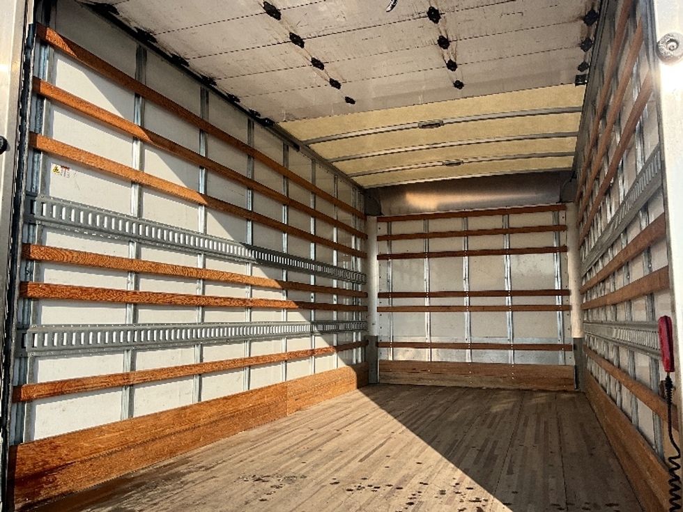 Light Duty Box Truck-Light and Medium Duty Trucks-Isuzu-2020-NPR EFI-Tacoma-WA-80,847\n\t\tmiles-$ 43,250 - Image 11