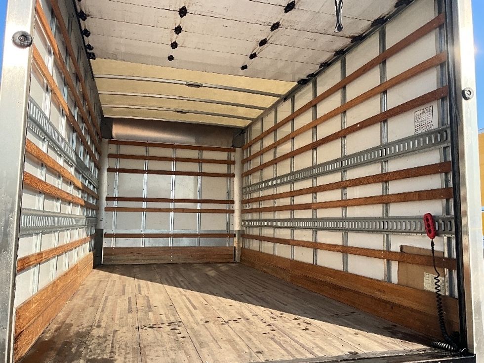 Light Duty Box Truck-Light and Medium Duty Trucks-Isuzu-2020-NPR EFI-Tacoma-WA-80,847\n\t\tmiles-$ 43,250 - Image 12