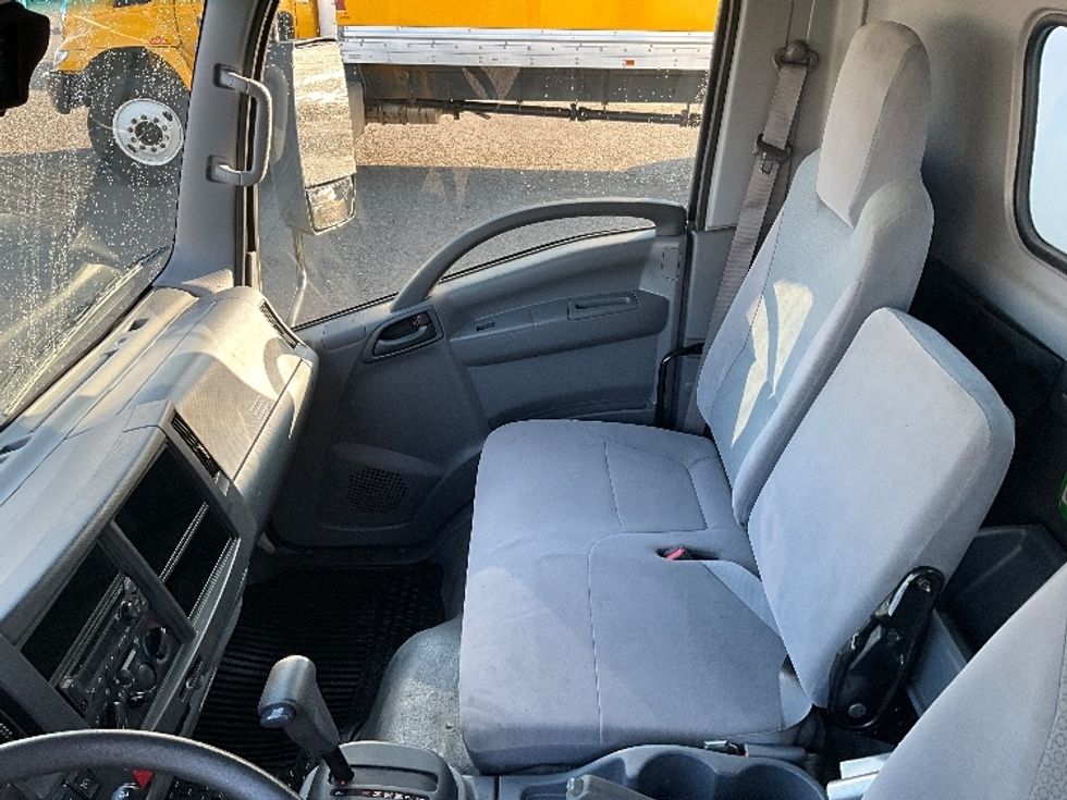 Light Duty Box Truck-Light and Medium Duty Trucks-Isuzu-2020-NPR EFI-Tacoma-WA-80,847\n\t\tmiles-$ 43,250 - Image 19