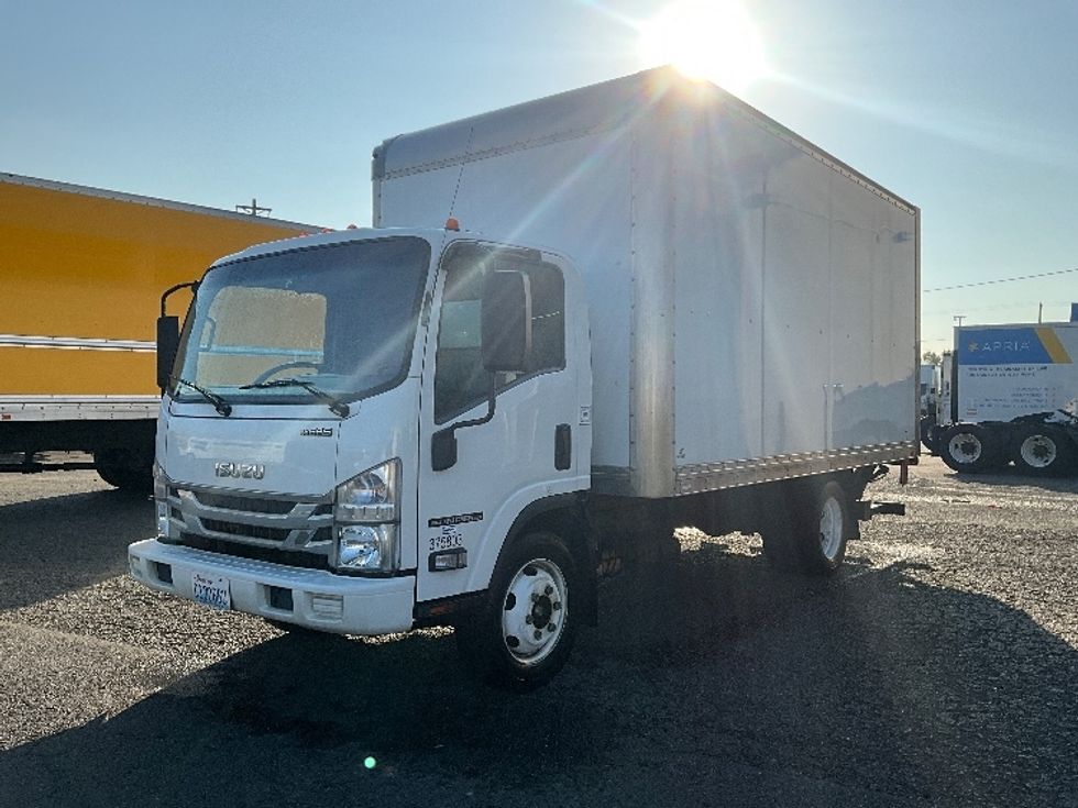2020 Isuzu NPR photo 3