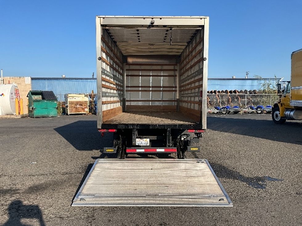 Light Duty Box Truck-Light and Medium Duty Trucks-Isuzu-2020-NPR EFI-Tacoma-WA-80,847\n\t\tmiles-$ 43,250 - Image 9