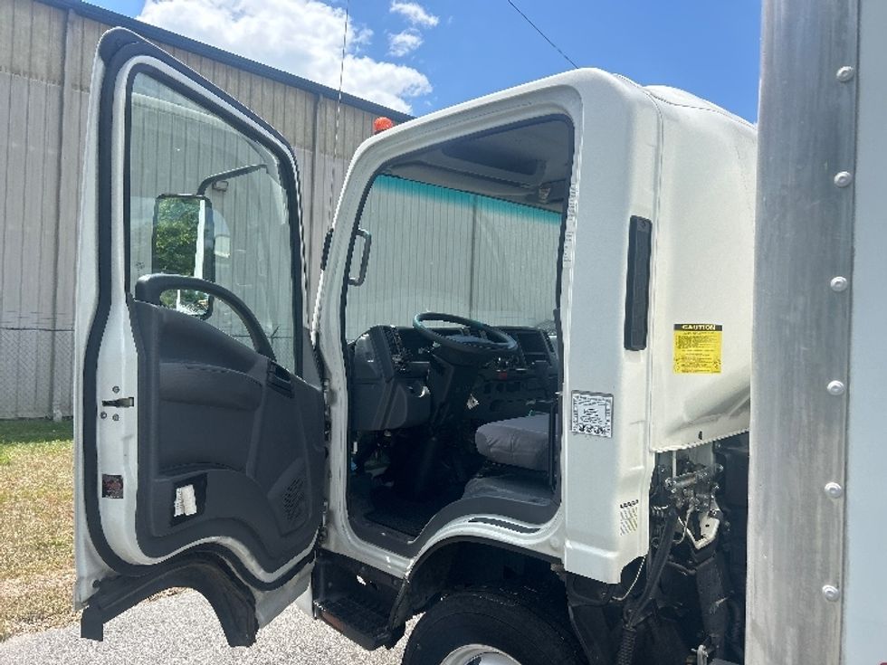 Light Duty Box Truck-Light and Medium Duty Trucks-Isuzu-2020-NPR EFI-Tallahassee-FL-52,841\n\t\tmiles-$ 46,250 - Image 16