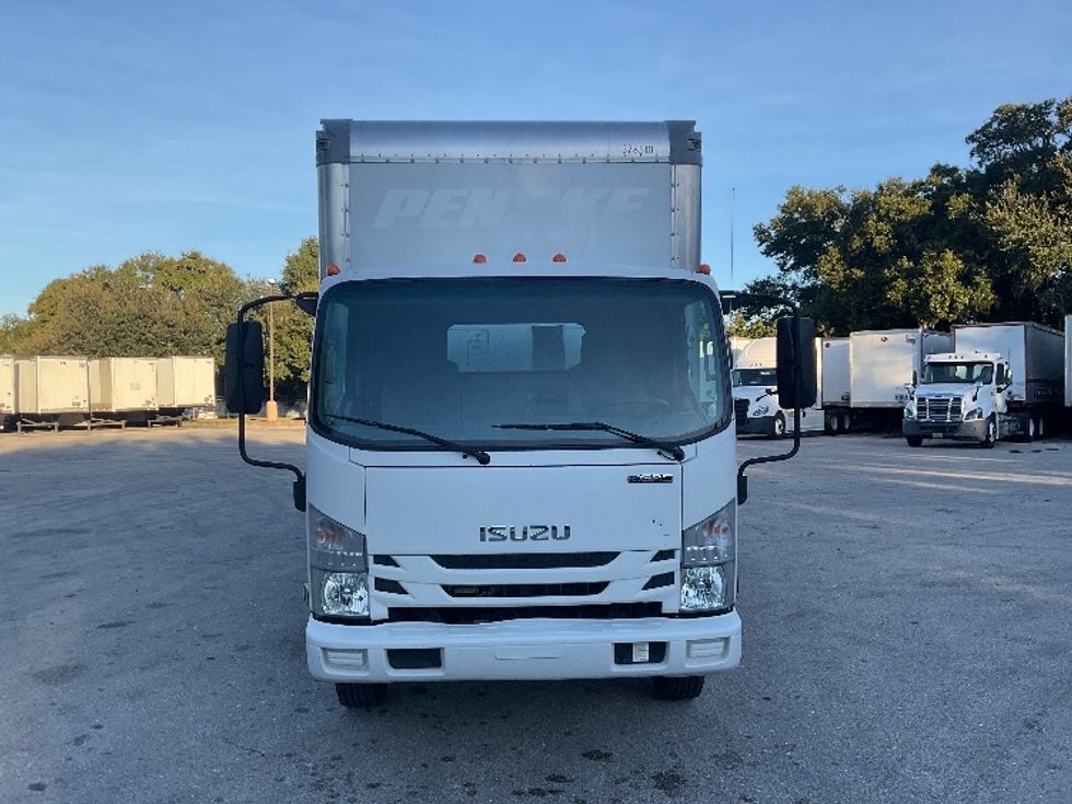 2020 Isuzu NPR photo 2