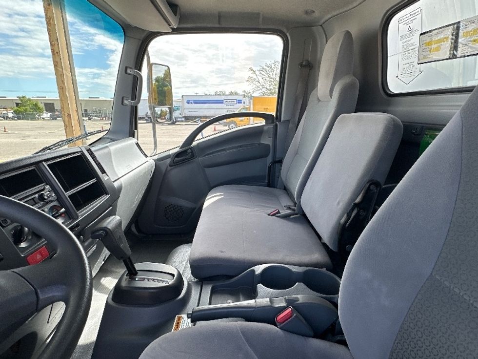 Light Duty Box Truck-Light and Medium Duty Trucks-Isuzu-2020-NPR EFI-Tampa-FL-98,892\n\t\tmiles-$ 38,000 - Image 19