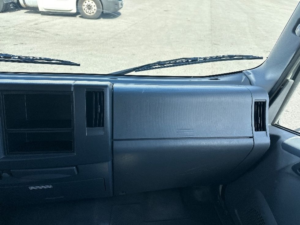 Light Duty Box Truck-Light and Medium Duty Trucks-Isuzu-2020-NPR EFI-Tampa-FL-98,892\n\t\tmiles-$ 38,000 - Image 21