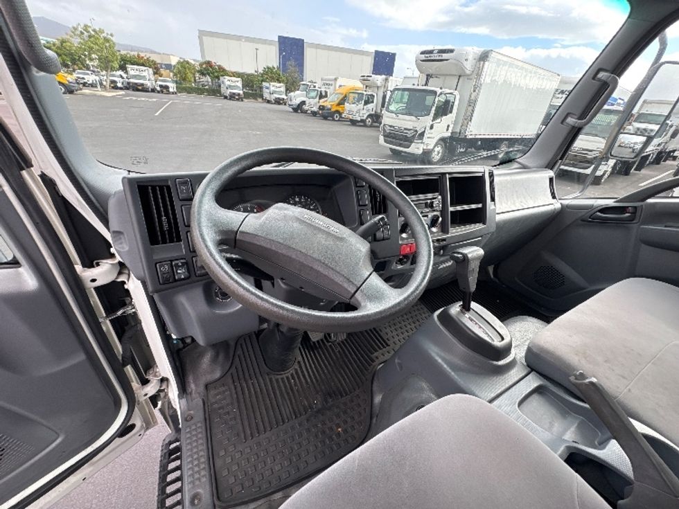Light Duty Box Truck-Light and Medium Duty Trucks-Isuzu-2020-NPR EFI-Torrance-CA-38,772\n\t\tmiles-$ 46,500 - Image 17