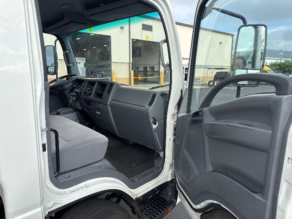 Light Duty Box Truck-Light and Medium Duty Trucks-Isuzu-2020-NPR EFI-Torrance-CA-38,772\n\t\tmiles-$ 46,500 - Image 20