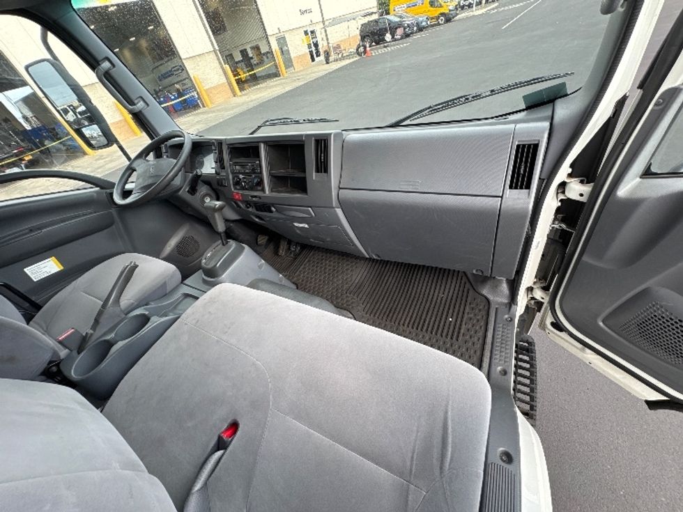 Light Duty Box Truck-Light and Medium Duty Trucks-Isuzu-2020-NPR EFI-Torrance-CA-38,772\n\t\tmiles-$ 46,500 - Image 21