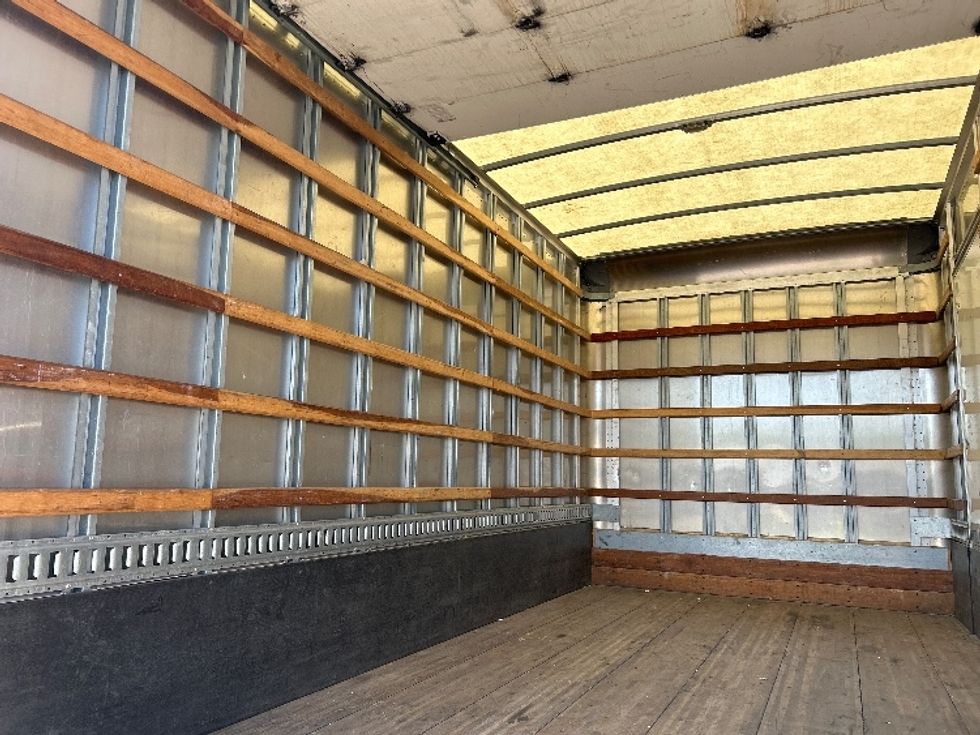 Light Duty Box Truck-Light and Medium Duty Trucks-Isuzu-2020-NPR EFI-Torrance-CA-81,802\n\t\tmiles-$ 43,250 - Image 11