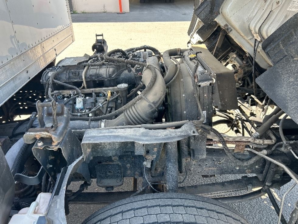 Light Duty Box Truck-Light and Medium Duty Trucks-Isuzu-2020-NPR EFI-Torrance-CA-81,802\n\t\tmiles-$ 43,250 - Image 23