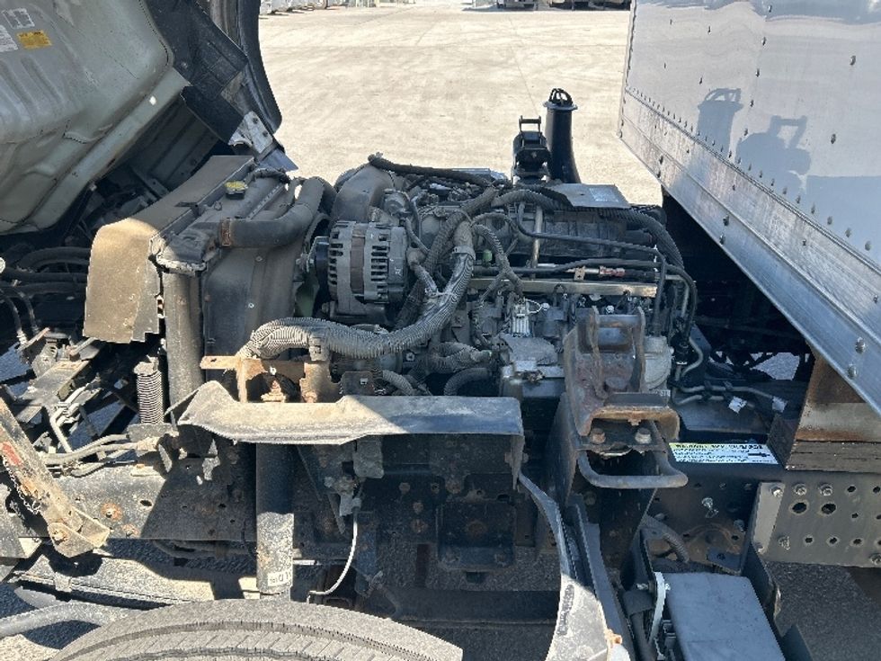 Light Duty Box Truck-Light and Medium Duty Trucks-Isuzu-2020-NPR EFI-Torrance-CA-81,802\n\t\tmiles-$ 43,250 - Image 24