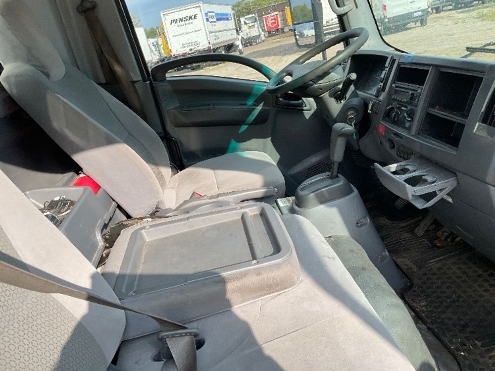 Light Duty Box Truck-Light and Medium Duty Trucks-Isuzu-2020-NPR EFI-Traverse City-MI-106,264\n\t\tmiles-$ 35,250 - Image 22