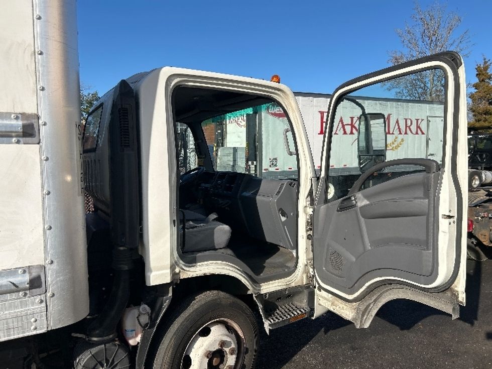 Light Duty Box Truck-Light and Medium Duty Trucks-Isuzu-2020-NPR EFI-West Babylon-NY-83,105\n\t\tmiles-$ 38,000 - Image 19