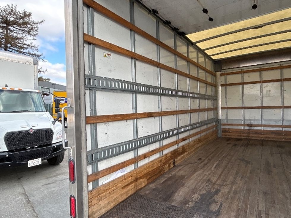 Light Duty Box Truck-Light and Medium Duty Trucks-Isuzu-2020-NPR EFI-West Sacramento-CA-79,794\n\t\tmiles-$ 43,500 - Image 11