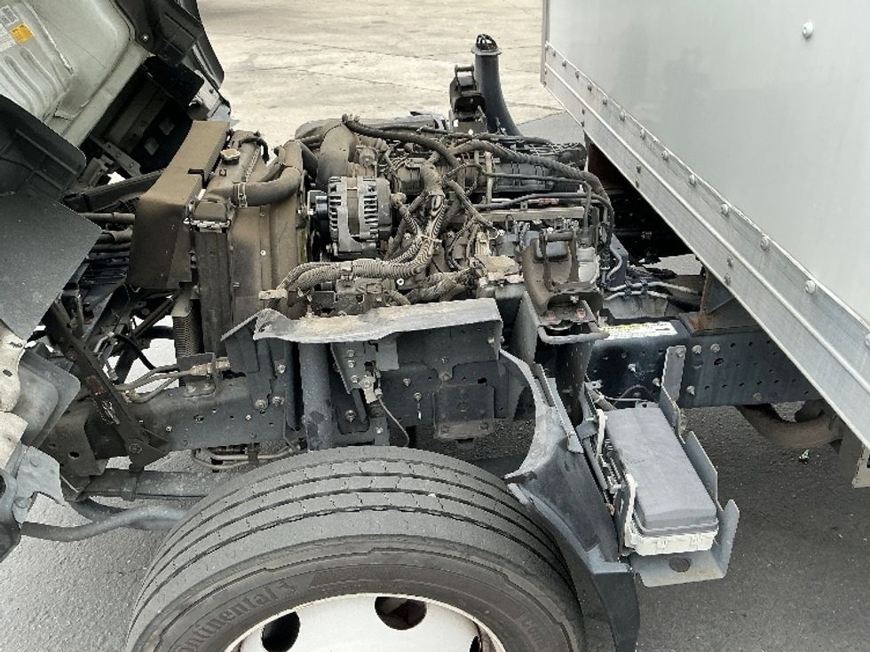 Light Duty Box Truck-Light and Medium Duty Trucks-Isuzu-2020-NPR EFI-West Sacramento-CA-82,393\n\t\tmiles-$ 41,750 - Image 24