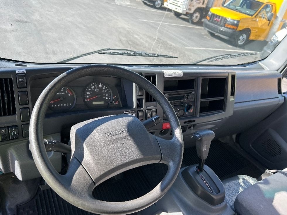 Light Duty Box Truck-Light and Medium Duty Trucks-Isuzu-2020-NPR EFI-West Sacramento-CA-83,041\n\t\tmiles-$ 43,000 - Image 17