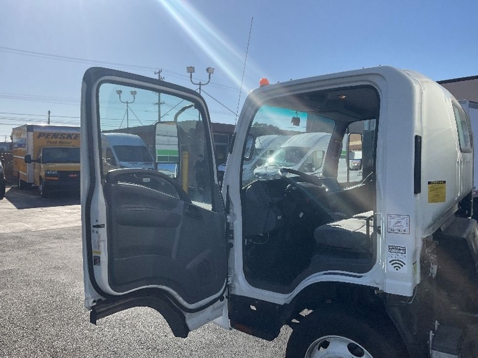 Light Duty Box Truck-Light and Medium Duty Trucks-Isuzu-2020-NPR EFI-West Sacramento-CA-85,474\n\t\tmiles-$ 42,750 - Image 16