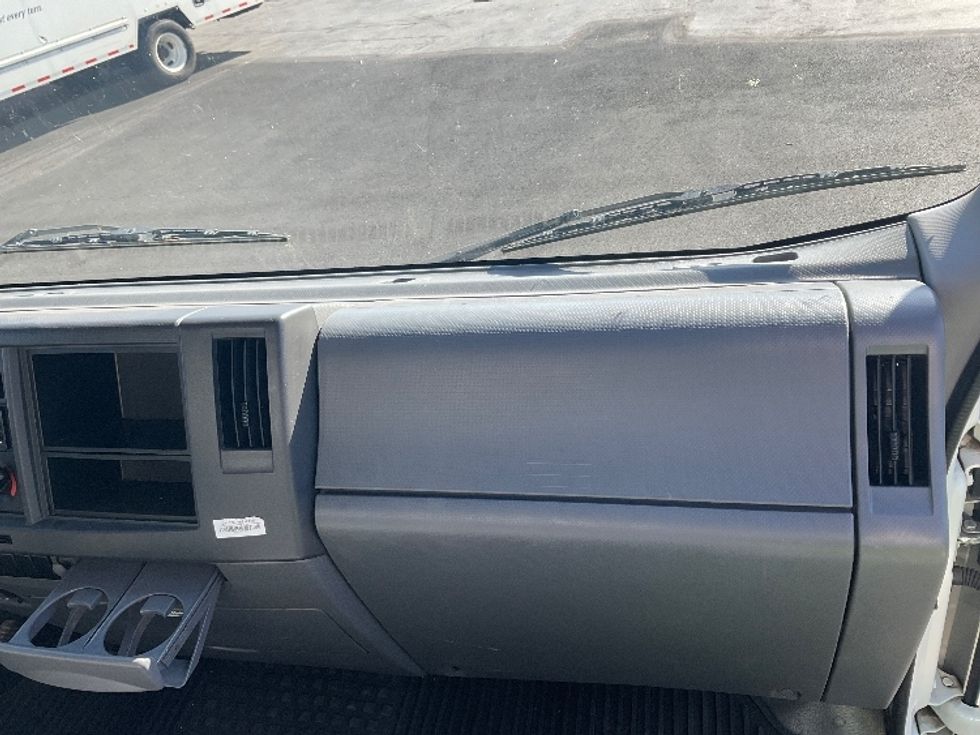 Light Duty Box Truck-Light and Medium Duty Trucks-Isuzu-2020-NPR EFI-West Sacramento-CA-85,474\n\t\tmiles-$ 42,750 - Image 21