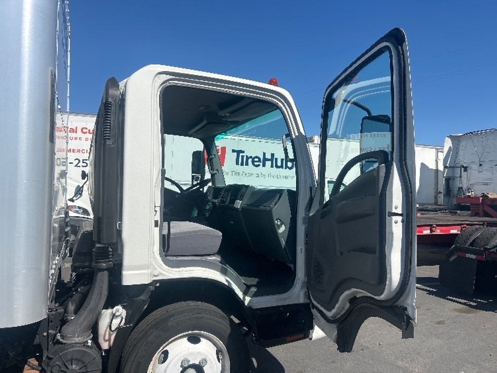 Light Duty Box Truck-Light and Medium Duty Trucks-Isuzu-2020-NPR EFI-West Sacramento-CA-86,866\n\t\tmiles-$ 42,750 - Image 20