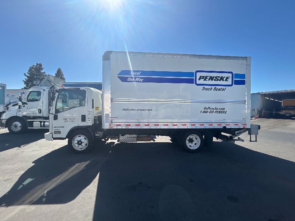 Light Duty Box Truck-Light and Medium Duty Trucks-Isuzu-2020-NPR EFI-West Sacramento-CA-86,866\n\t\tmiles-$ 42,750 - Image 4