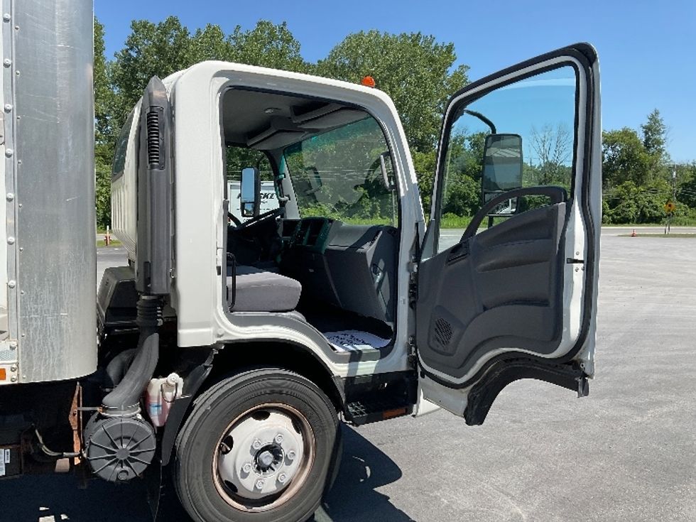 Light Duty Box Truck-Light and Medium Duty Trucks-Isuzu-2020-NPR EFI-Whitesboro-NY-118,828\n\t\tmiles-$ 36,750 - Image 20
