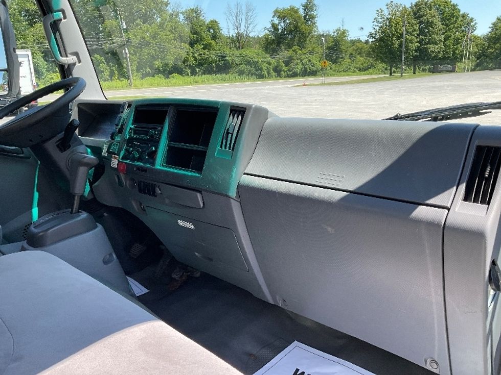 Light Duty Box Truck-Light and Medium Duty Trucks-Isuzu-2020-NPR EFI-Whitesboro-NY-118,828\n\t\tmiles-$ 36,750 - Image 21