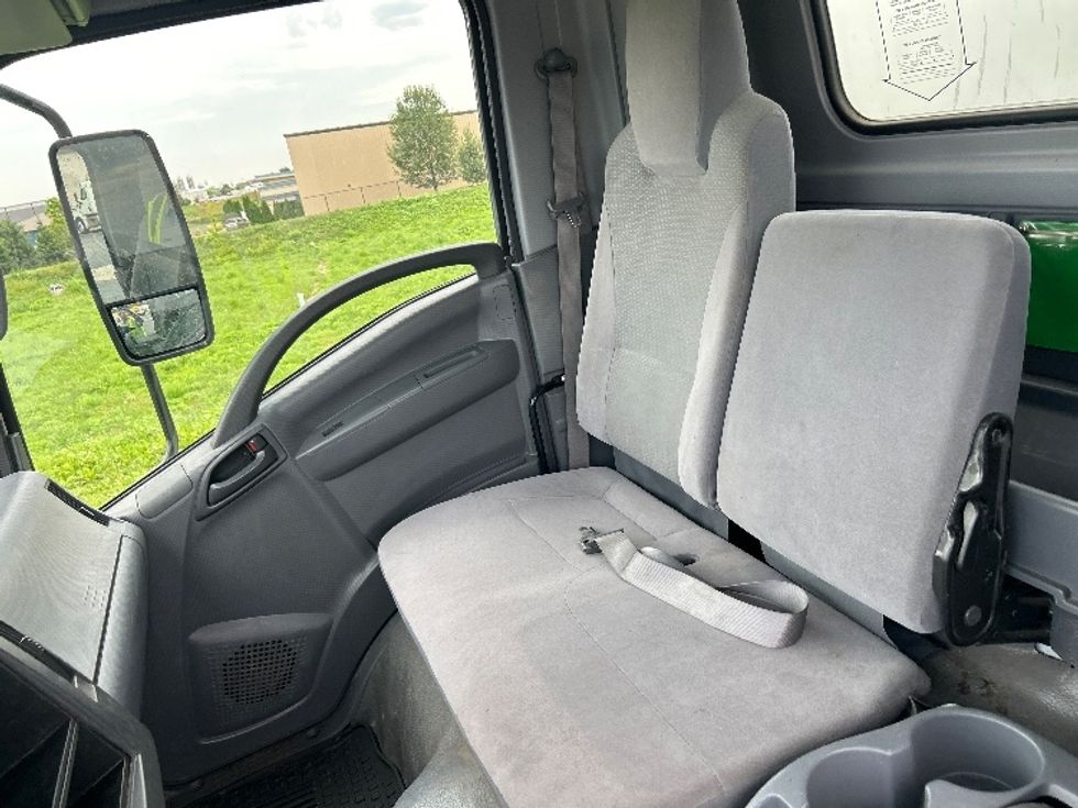 Light Duty Box Truck-Light and Medium Duty Trucks-Isuzu-2020-NPR EFI-Windsor-WI-114,499\n\t\tmiles-$ 39,500 - Image 19