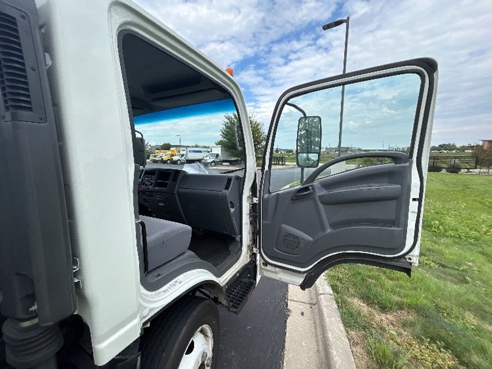 Light Duty Box Truck-Light and Medium Duty Trucks-Isuzu-2020-NPR EFI-Windsor-WI-114,499\n\t\tmiles-$ 39,500 - Image 20