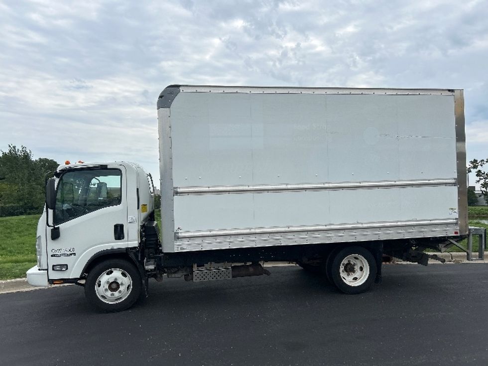 Light Duty Box Truck-Light and Medium Duty Trucks-Isuzu-2020-NPR EFI-Windsor-WI-114,499\n\t\tmiles-$ 39,500 - Image 4