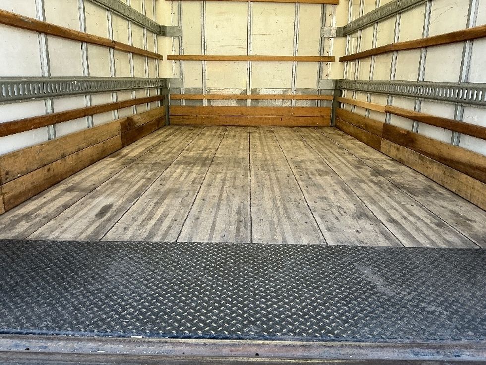 Light Duty Box Truck-Light and Medium Duty Trucks-Isuzu-2020-NPR-El Paso-TX-71,609\n\t\tmiles-$ 46,500 - Image 10