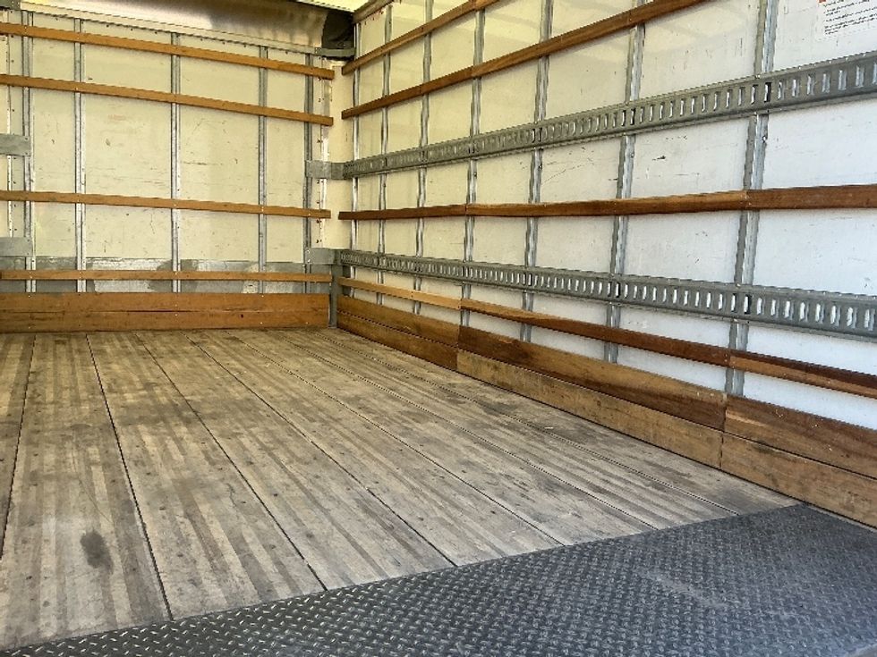 Light Duty Box Truck-Light and Medium Duty Trucks-Isuzu-2020-NPR-El Paso-TX-71,609\n\t\tmiles-$ 46,500 - Image 12