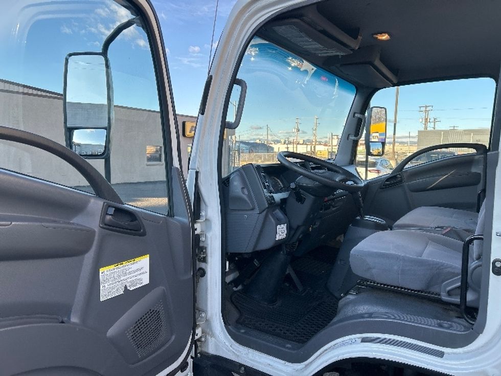 Light Duty Box Truck-Light and Medium Duty Trucks-Isuzu-2020-NPR-El Paso-TX-71,609\n\t\tmiles-$ 46,500 - Image 15