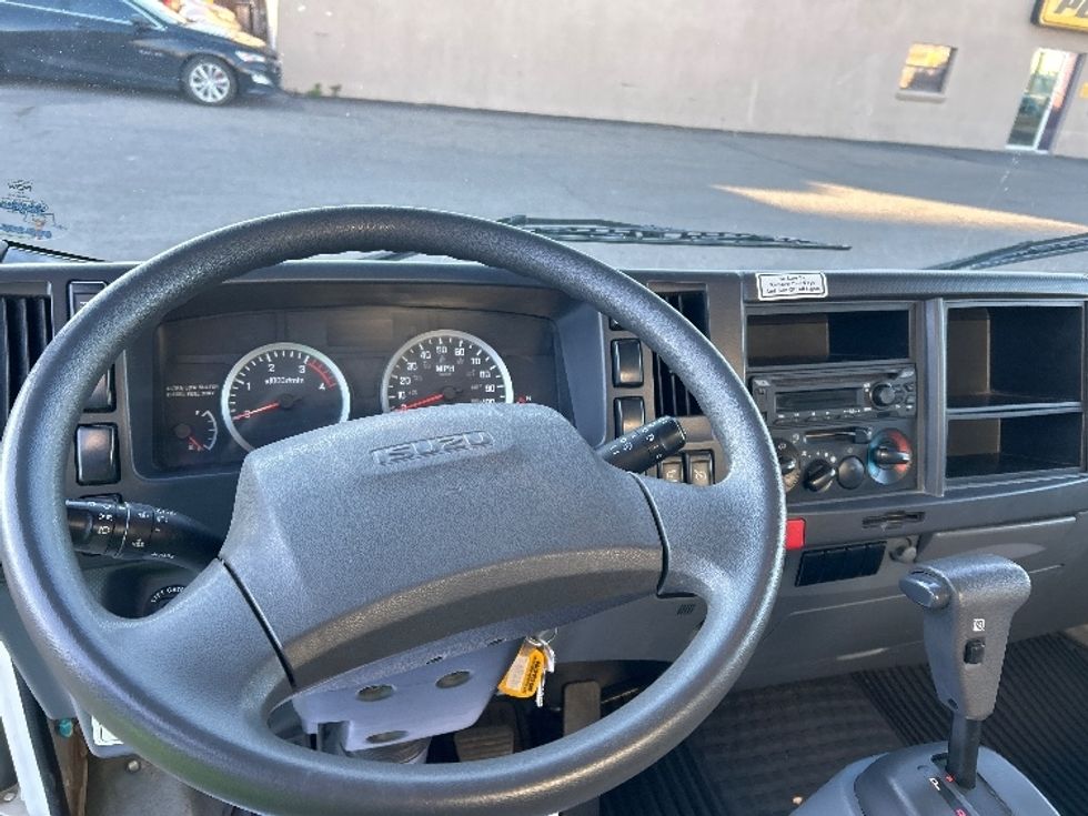 Light Duty Box Truck-Light and Medium Duty Trucks-Isuzu-2020-NPR-El Paso-TX-71,609\n\t\tmiles-$ 46,500 - Image 16